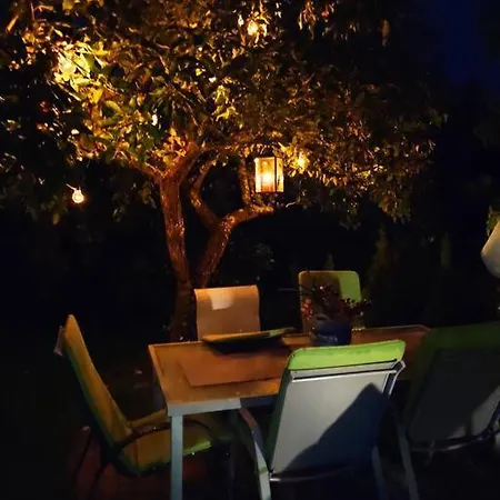 Fantastic 170m2 With A Big Garden 펜션 페르누
