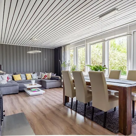 Fantastic 170m2 With A Big Garden Holiday home *